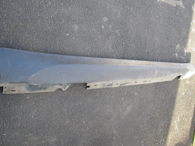 Накладка на порог (наружная) BMW X1 (E84) 2009-2012 на BMW X1 (E84)