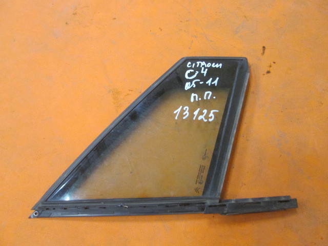 Форточка передней правой двери Citroen C4 I 2004-2014 на Citroen C4 I