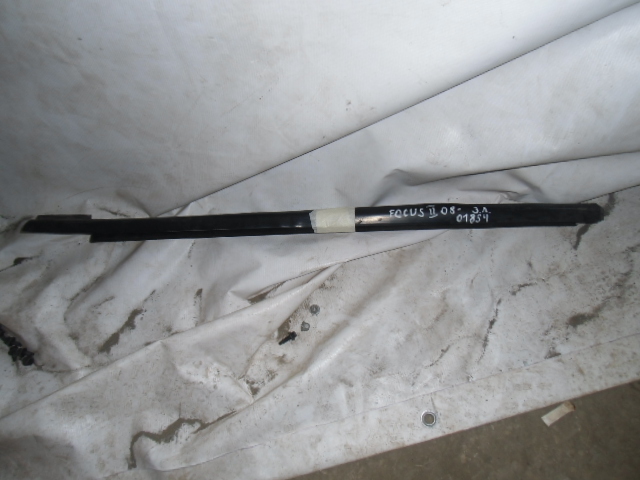 Уплотнитель стекла двери Ford Focus 2 2005-2008 на Ford Focus 2