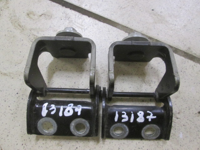 Петли багажника Citroen C4 I 2004-2014 (пара) на Citroen C4 I