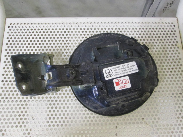 Лючок бензобака Suzuki Grand Vitara  2005-2008 на Suzuki Grand Vitara 