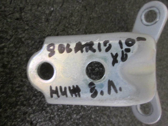 Петля двери Hyundai Solaris  2011-2016 на Hyundai Solaris 