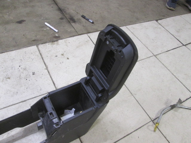 Подлокотник Mitsubishi Lancer X 2007-н.в. на Mitsubishi Lancer X
