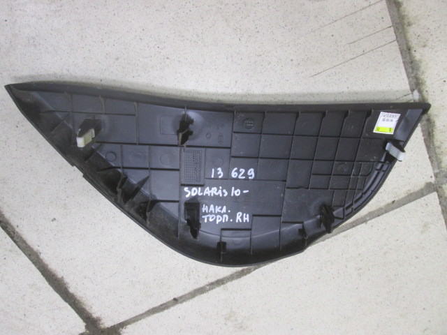 Накладка торпеды правая Hyundai Solaris  2011-2016 847664L000 на Hyundai Solaris 