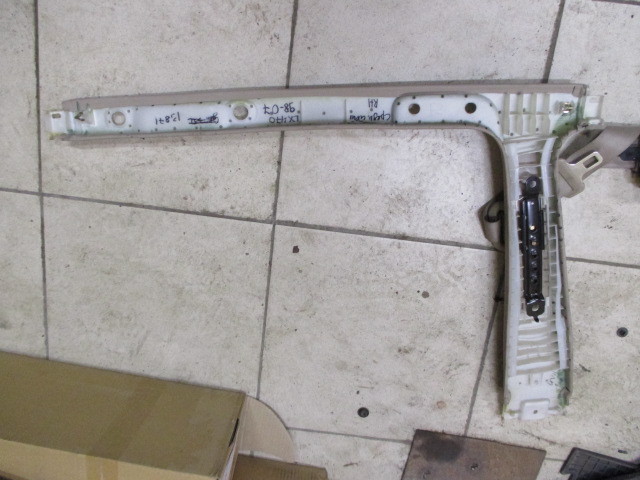 Обшивка стойки Lexus LX  1998-2002 на Lexus LX 