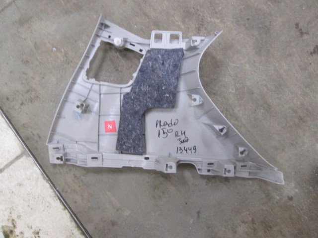 Обшивка стойки Toyota Land Cruiser Prado 150 2009-2013 на Toyota Land Cruiser Prado 150