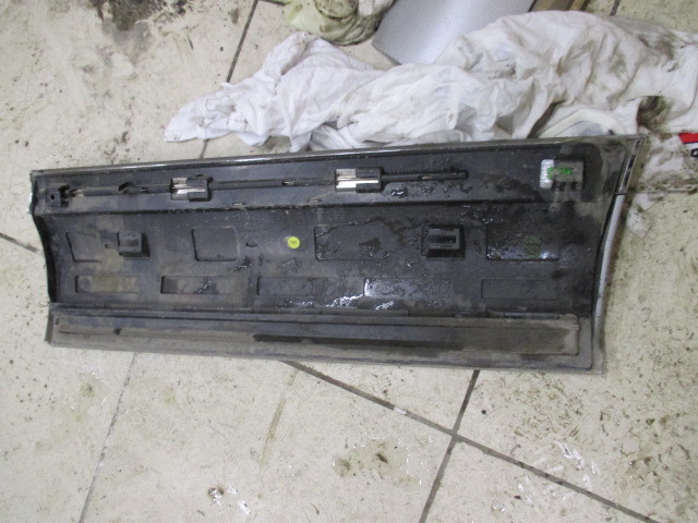 Накладка двери передней правой Volkswagen Touareg 2 2010-2014 на Volkswagen Touareg 2