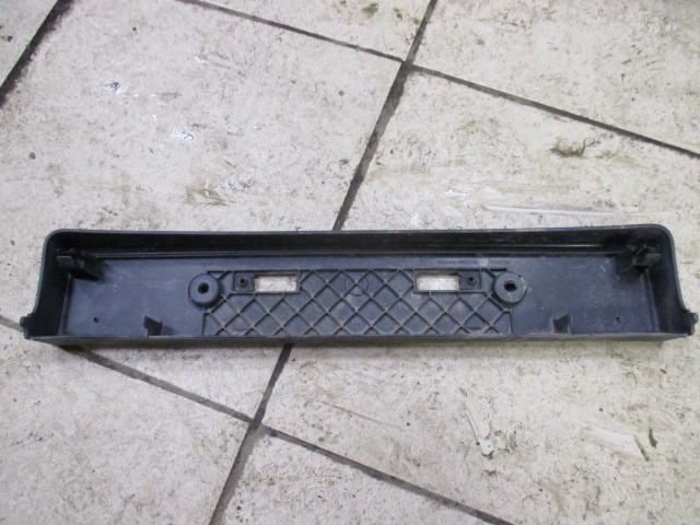 Накладка переднего бампера под номер Toyota Land Cruiser Prado 150 2009-2013 на Toyota Land Cruiser Prado 150