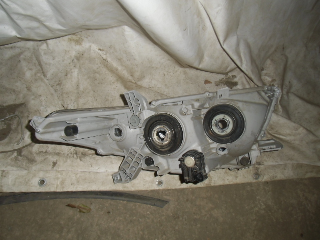 Фара левая Toyota Highlander 2 (U40) 2007-2010 на Toyota Highlander 2 (U40)