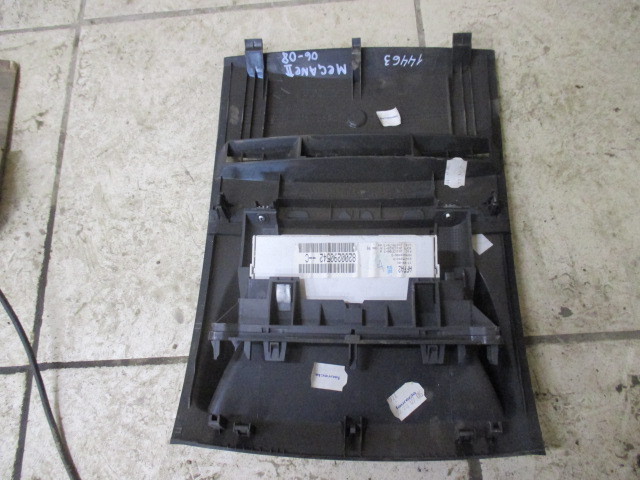 Дисплей информационный Renault Megane 2 2002-2006 на Renault Megane 2