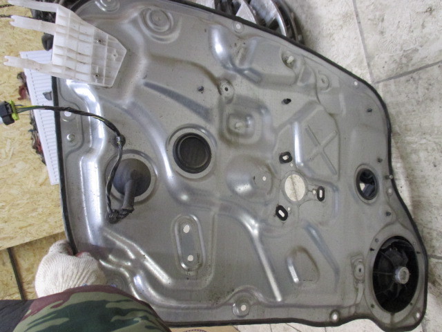 Моторчик стеклоподъемника Kia Ceed (ED) 2006-2012 на Kia Ceed (ED)