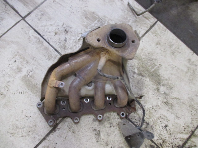Коллектор выпускной Renault Megane 2 2002-2006 на Renault Megane 2