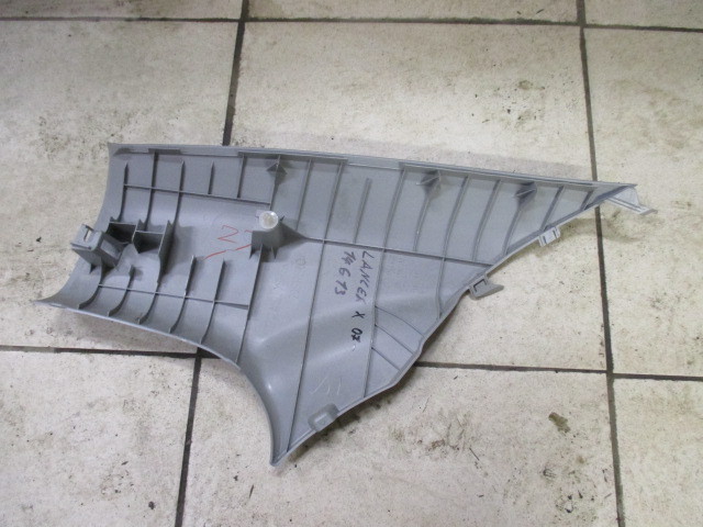 Обшивка стойки Mitsubishi Lancer X 2007-н.в. 7212A025 на Mitsubishi Lancer X