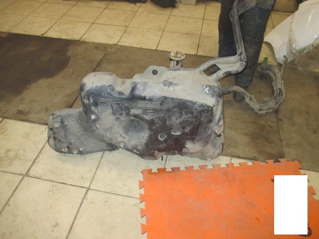 Бак топливный Renault Sandero  2009-2014 на Renault Sandero 