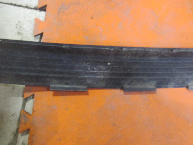 Накладка заднего бампера под номер Land Rover Range Rover 3 2002-2005 на Land Rover Range Rover 3