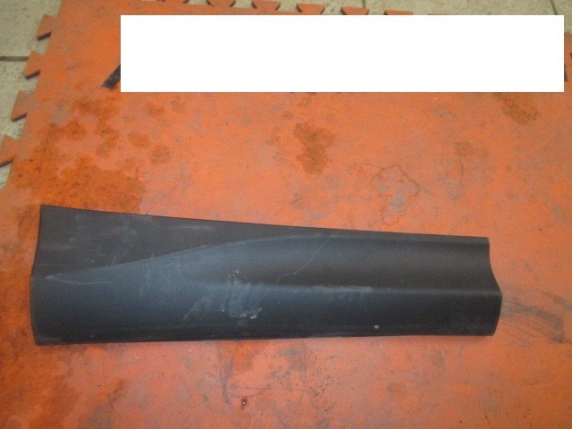 Накладка двери задней Toyota RAV 4  (CA40) 2012-2015 на Toyota RAV 4  (CA40)