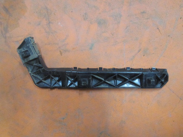 Кронштейн заднего бампера Renault Koleos  2008-2011 на Renault Koleos 