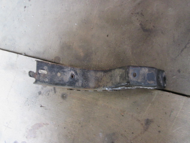Кронштейн подножки Toyota Land Cruiser 200 2007-2012 на Toyota Land Cruiser 200