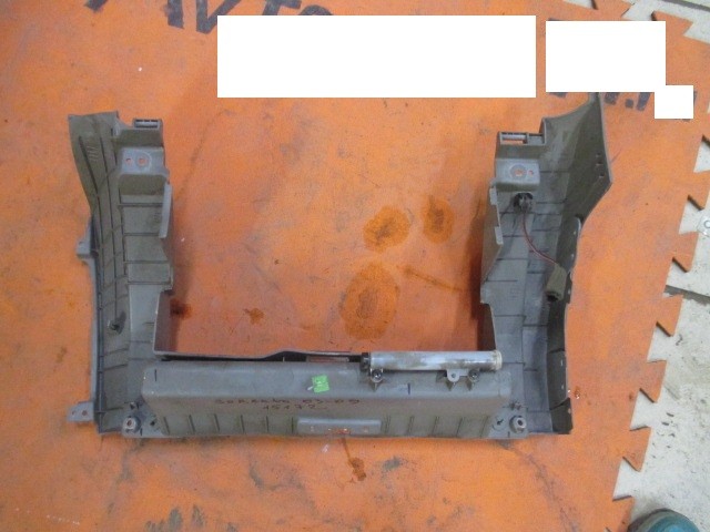 Бардачок Kia Sorento (BL) 2002-2006 на Kia Sorento (BL)