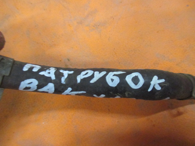 Патрубок Kia Sorento (BL) 2002-2006 на Kia Sorento (BL)