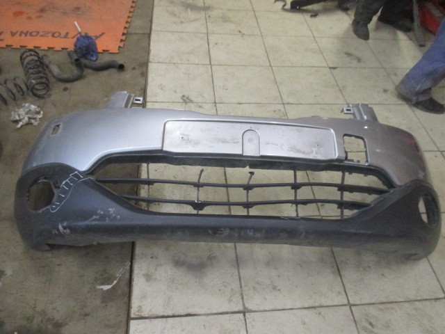 Бампер передний Nissan Qashqai J10 2006-2010 на Nissan Qashqai J10