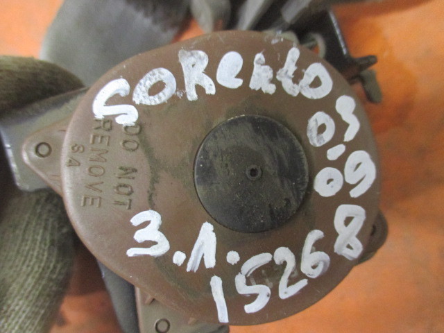 Ремень безопасности Kia Sorento (BL) 2002-2006 на Kia Sorento (BL)