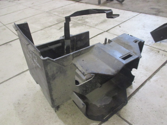 Крепление АКБ (корпус подставка) Ford Focus 2 2005-2008 на Ford Focus 2