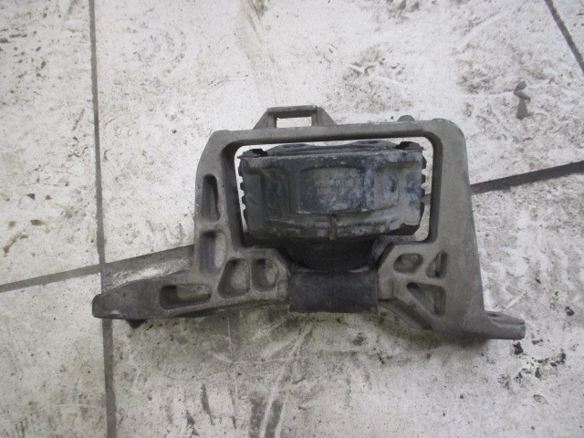 Кронштейн двигателя Ford Focus 2 2005-2008 на Ford Focus 2