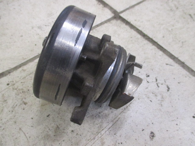 Корпус насоса водяного (помпы) Ford Focus 2 2005-2008 на Ford Focus 2