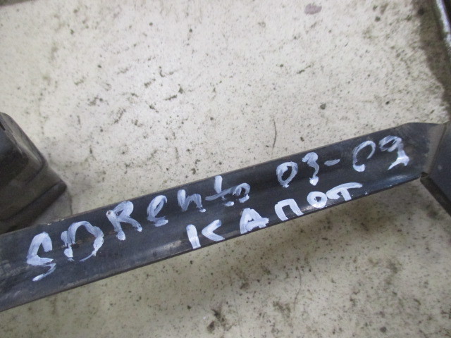 Замок капота Kia Sorento (BL) 2002-2006 на Kia Sorento (BL)