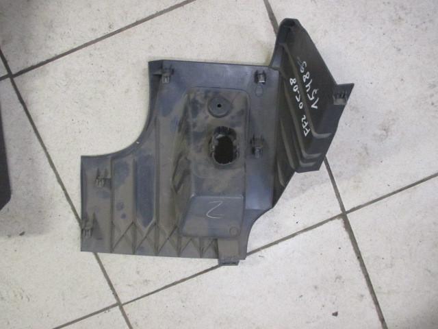 Обшивка салона Ford Focus 2 2005-2008 VP4M5XA044A на Ford Focus 2