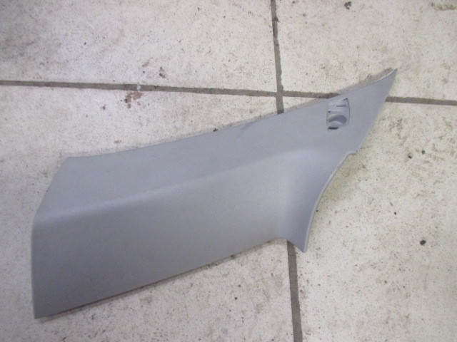 Обшивка стойки Ford Focus 2 2005-2008 5M51F31010C на Ford Focus 2