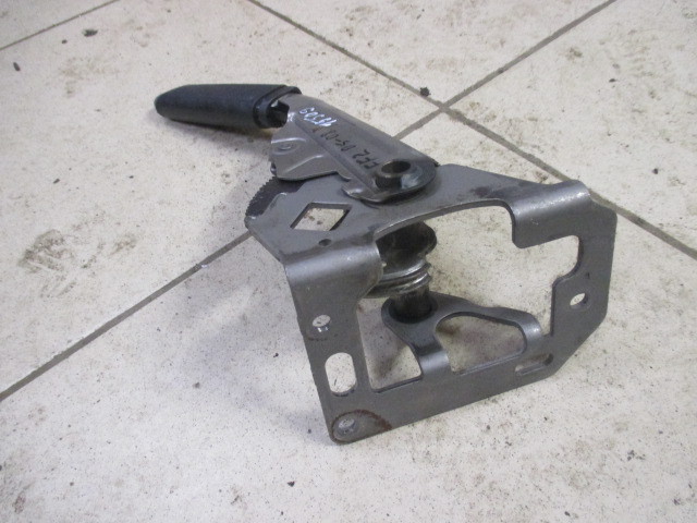 Рычаг стояночного тормоза Ford Focus 2 2005-2008 на Ford Focus 2