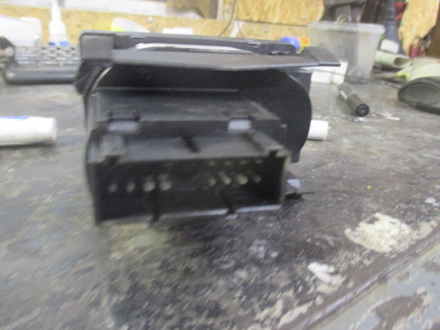 Блок управления светом Ford Focus 2 2005-2008     7M5T13A024EA на Ford Focus 2