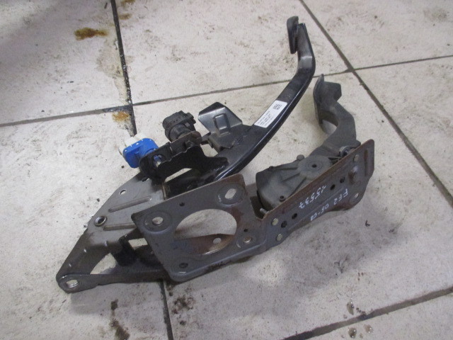 Педаль тормоза Ford Focus 2 2005-2008 на Ford Focus 2
