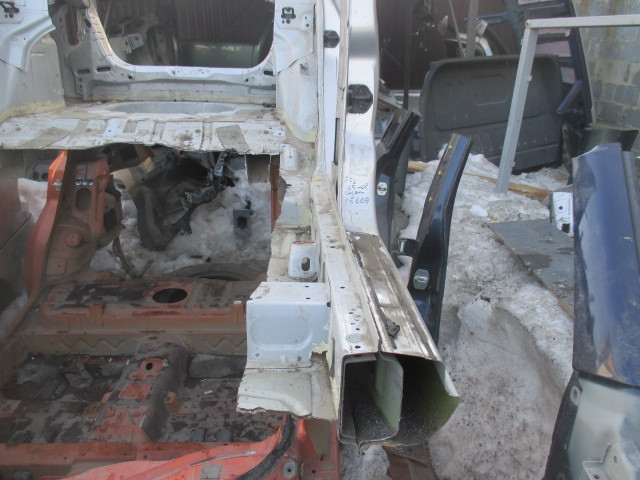Порог со стойкой левый Ford Focus 2 2005-2008 на Ford Focus 2