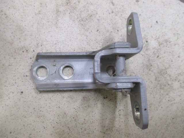 Петля двери Mitsubishi Lancer X 2007-н.в. на Mitsubishi Lancer X