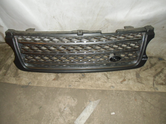 Решетка радиатора Land Rover Range Rover 3 2002-2005 на Land Rover Range Rover 3